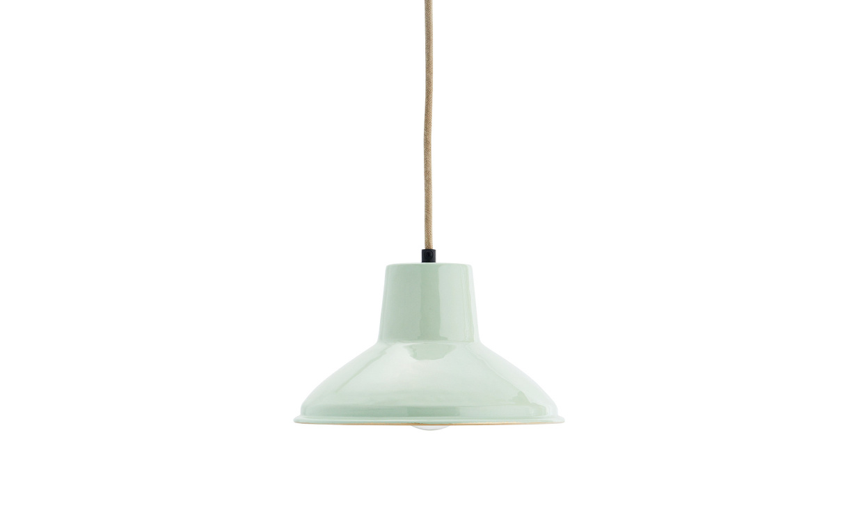 ENAMEL Taklampa Grn i gruppen Belysning / Lampor / Taklampor hos SoffaDirekt.se (IML-190-GM)