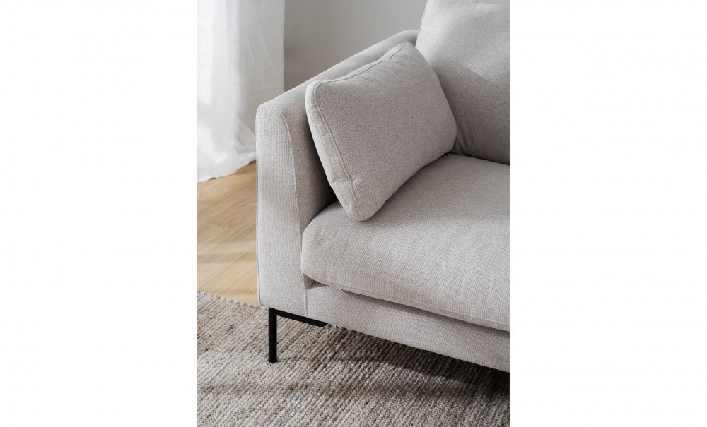 Corwin 3-sitssoffa Ljusbeige i gruppen Vardagsrum / Soffor / 3-sits soffor hos SoffaDirekt.se (129150)