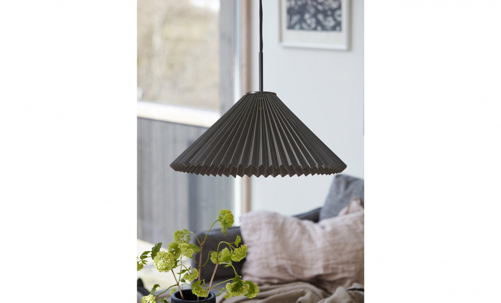 POLLY Taklampa 45cm Svart i gruppen Belysning / Lampor / Taklampor hos SoffaDirekt.se (3504503)