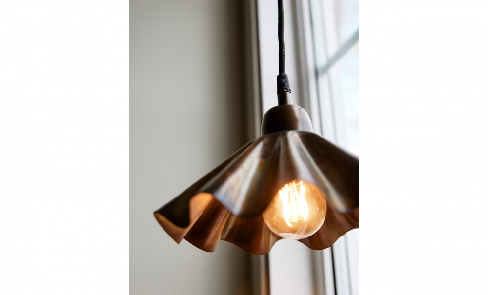 AIRA Fnsterlampa 25cm Oil Brass i gruppen Belysning / Lampor / Fnsterlampor hos SoffaDirekt.se (4372502)