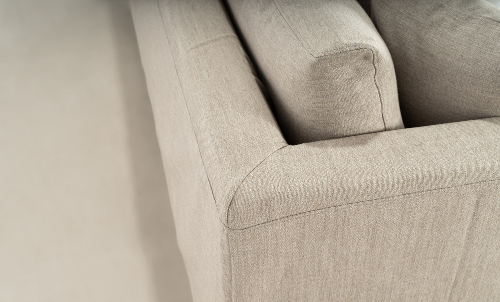 BRYCE 3,5-sitssoffa Sandbeige i gruppen Vardagsrum / Soffor / 3-sits soffor hos SoffaDirekt.se (653-BRY3S-LOX4)