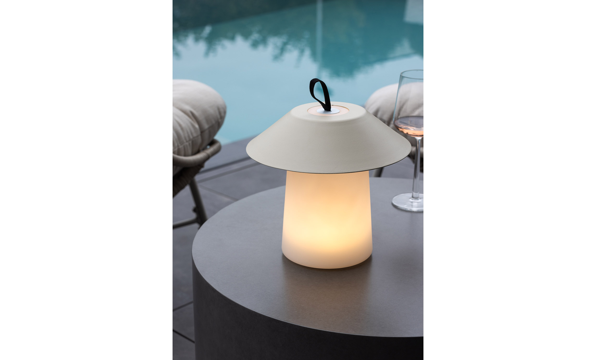 RUBI Bordslampa Beige