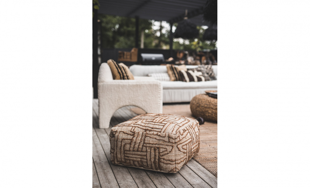 KIANA Sittpuff Beige i gruppen Vardagsrum / Ftljer / Sittpuffar hos SoffaDirekt.se (N892409-12)