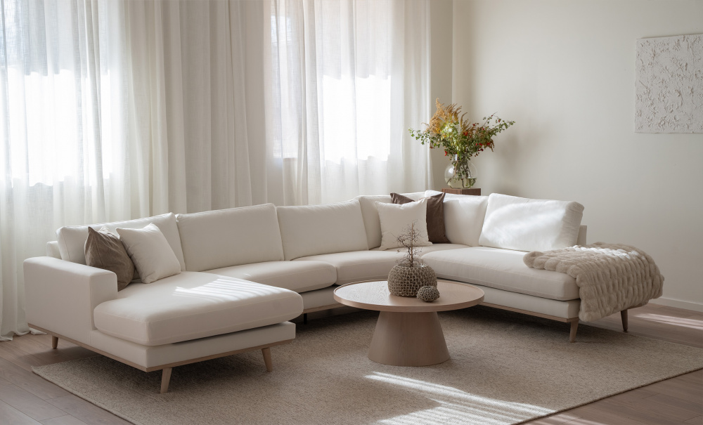 STOCKHOLM PREMIUM U-Soffa Hger Offwhite i gruppen Vardagsrum / Soffor / U-Soffor hos SoffaDirekt.se (STD3A-BAOW)